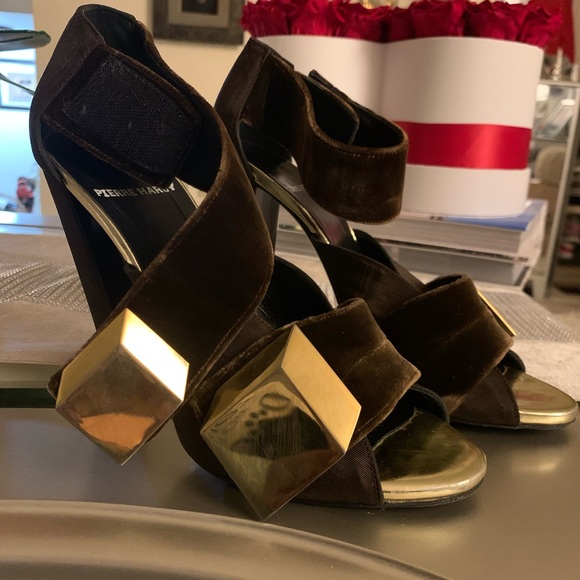 ❌❌❌SOLD❌❌ Brown Pierre Hardy Sandals SZ 9 🔥🔥🔥 - Picture 3 of 16
